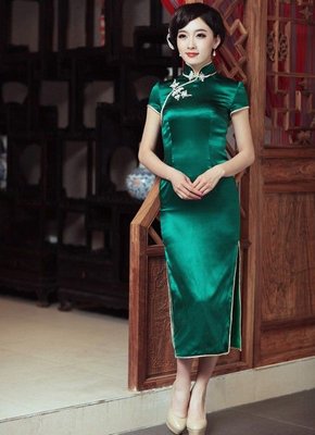335b6bf7b1f3a4f7223795cc1450d5d3--green-satin-green-silk.jpg