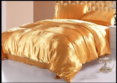 wholesale-gold-silk-bedding-sets-chinese.jpg