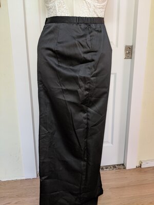 Soft fabric, long and formal