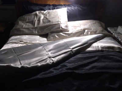 001 (12).jpg (4 MiB) Viewed 6950 times Genuine Mr. Satin Satin sheets from the 1970's brand new in the box!