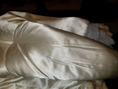 Niki white satin .jpg