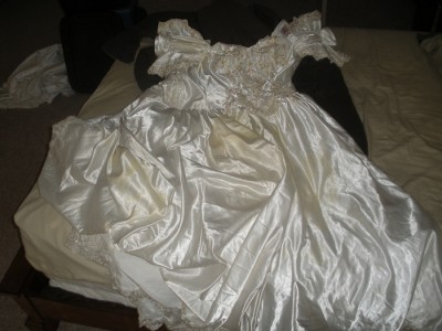wedding_gown_S.jpg
