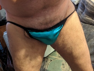 Can't fit into wifes knickers.