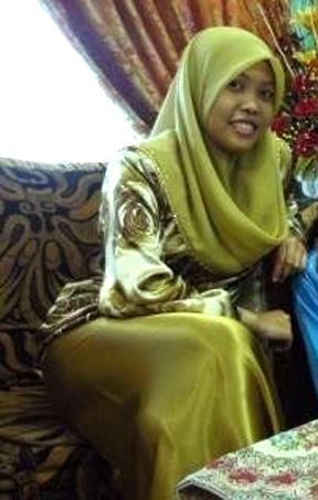 Smooth and silky in shiny satin. Makes somebody wish to touch it.