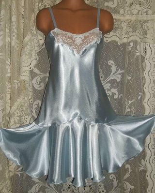 pre owned satin nightie