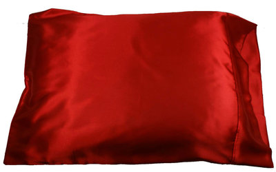 Red_20Satin_20Pillow_20Case_original.jpg