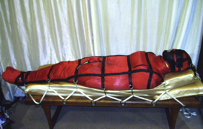 red mummy bench tie-down.jpg