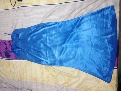 image.jpg (122.08 KiB) Viewed 5483 times Long satin dress