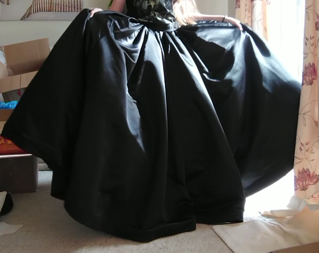 Black_Skirt_03.png