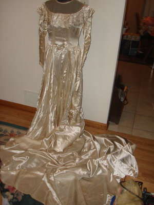 Vintage wedding dress.jpg