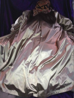 Anyone else love, satin, rubber backed, raincoats?