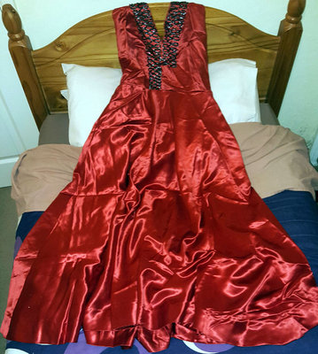 DRESS1.jpg
